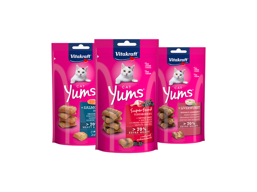 Drei Packungen von Vitakraft Cat Yums